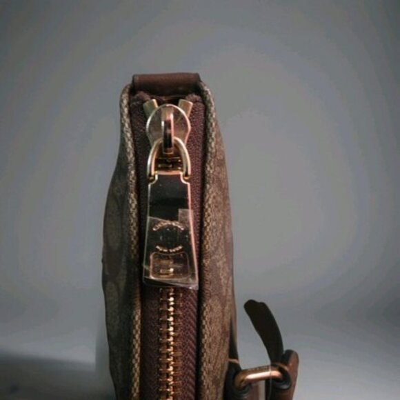 Coach CW381 Signature Canvas Khaki Saddle Shoulder Bag NEW With Tags - Picture 9 of 16